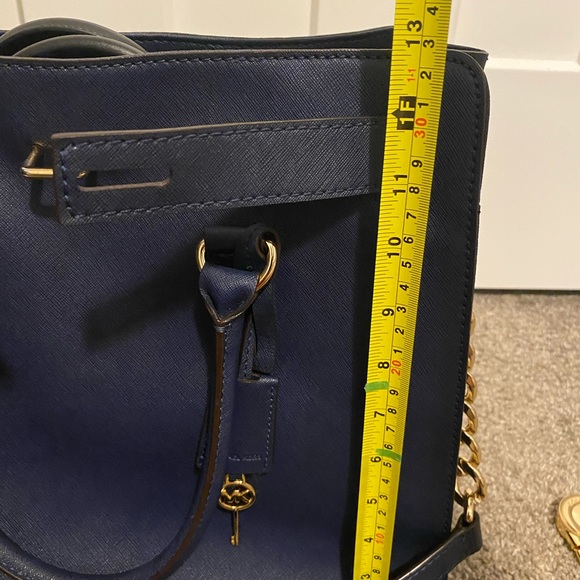 ❗️SOLD❗️Michael Kors Hamilton Large Tote, Navy - Picture 14 of 15